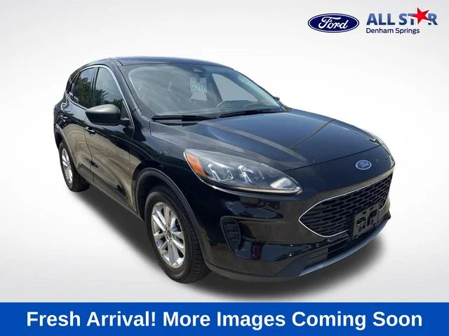 Used 2022 Black Ford SE image 1
