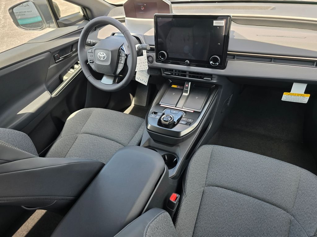 New 2026 Wind Chill Pearl <sup>1</sup> Toyota  XLE image 20