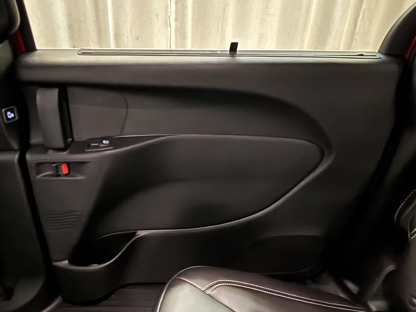 2026 Chrysler Pacifica Select - Photo 43