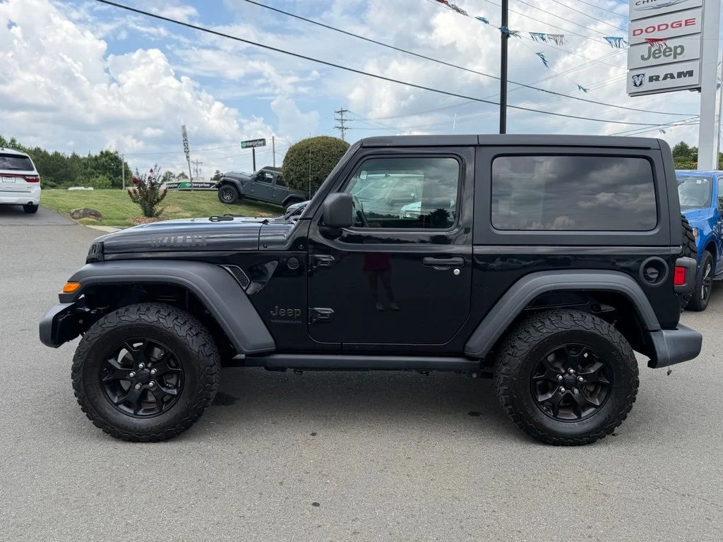Used 2020 Black Jeep Sport image 8