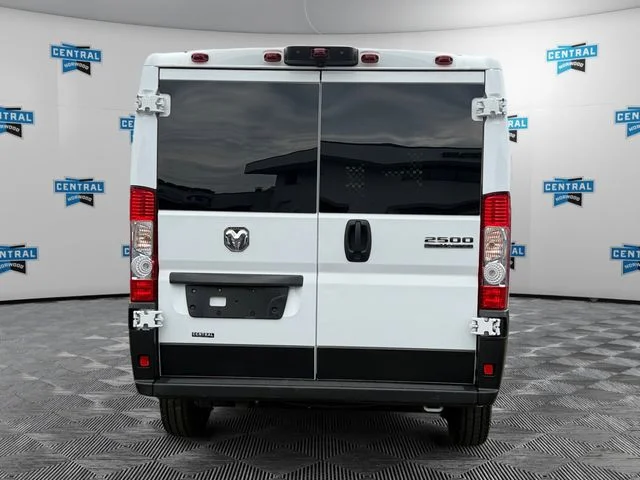 Used 2025 White Ram Base image 4