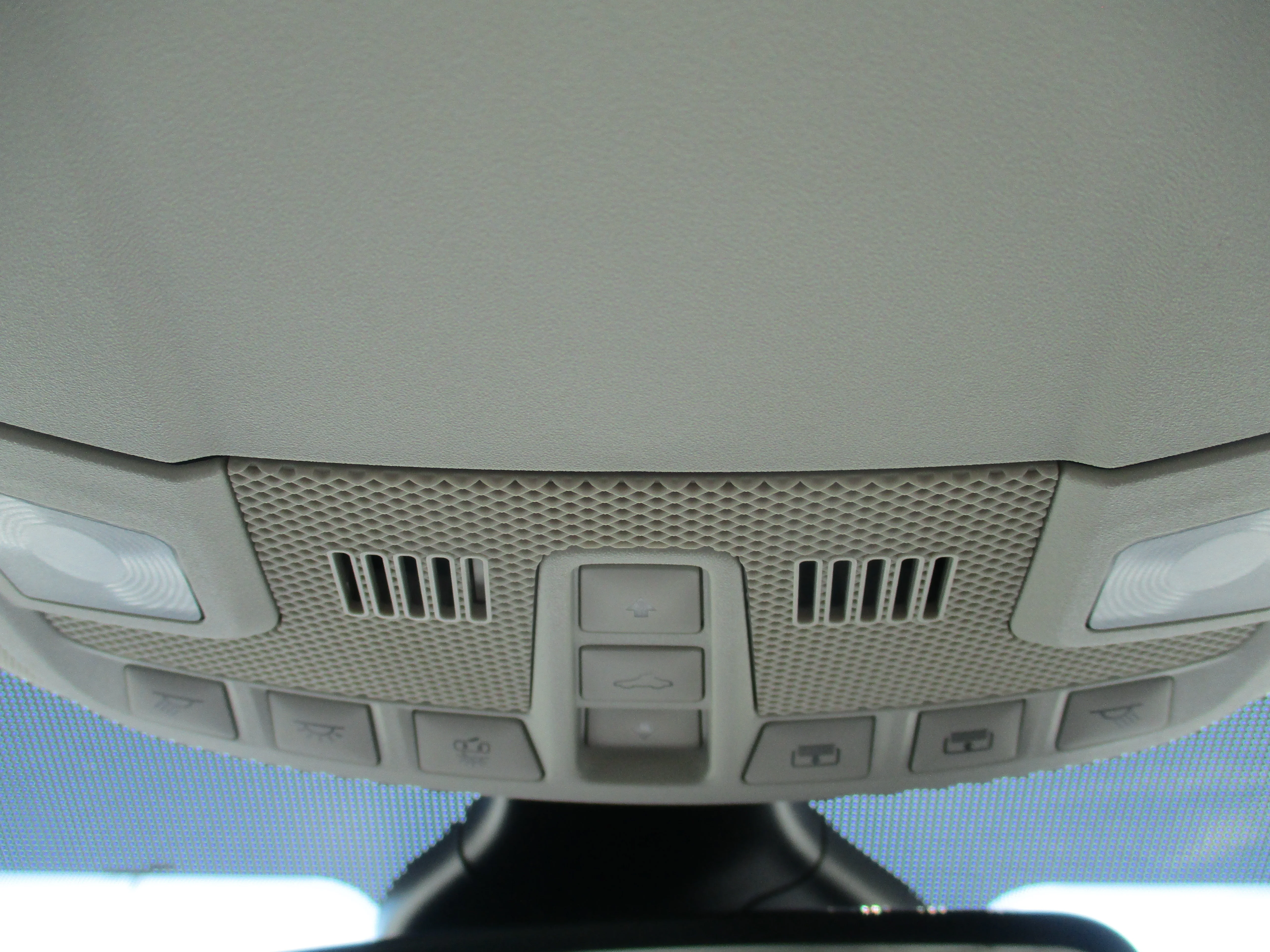 Used 2023 Star White Metallic Tri-Coat Ford SEL image 21