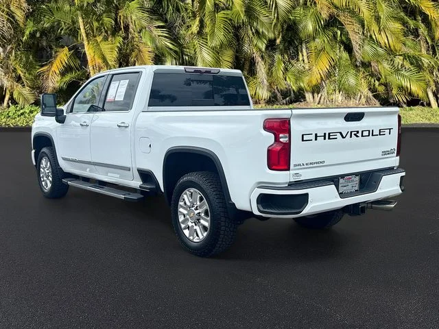 Used 2024 White Chevrolet High Country image 7