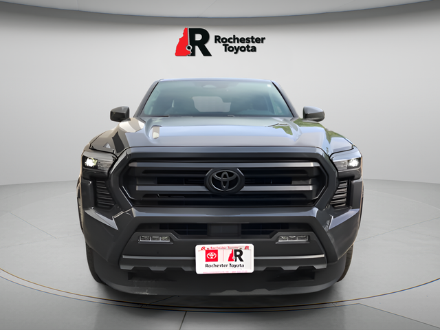 Certified Used 2025  Toyota SR5 image 2