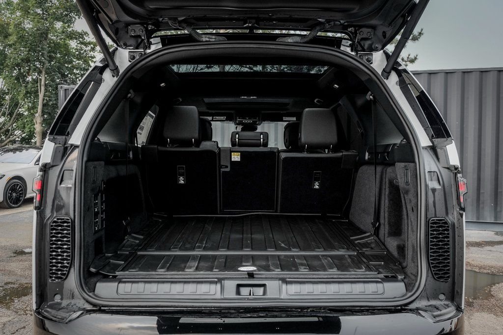 2025 Land Rover Discovery Dynamic SE - Photo 8