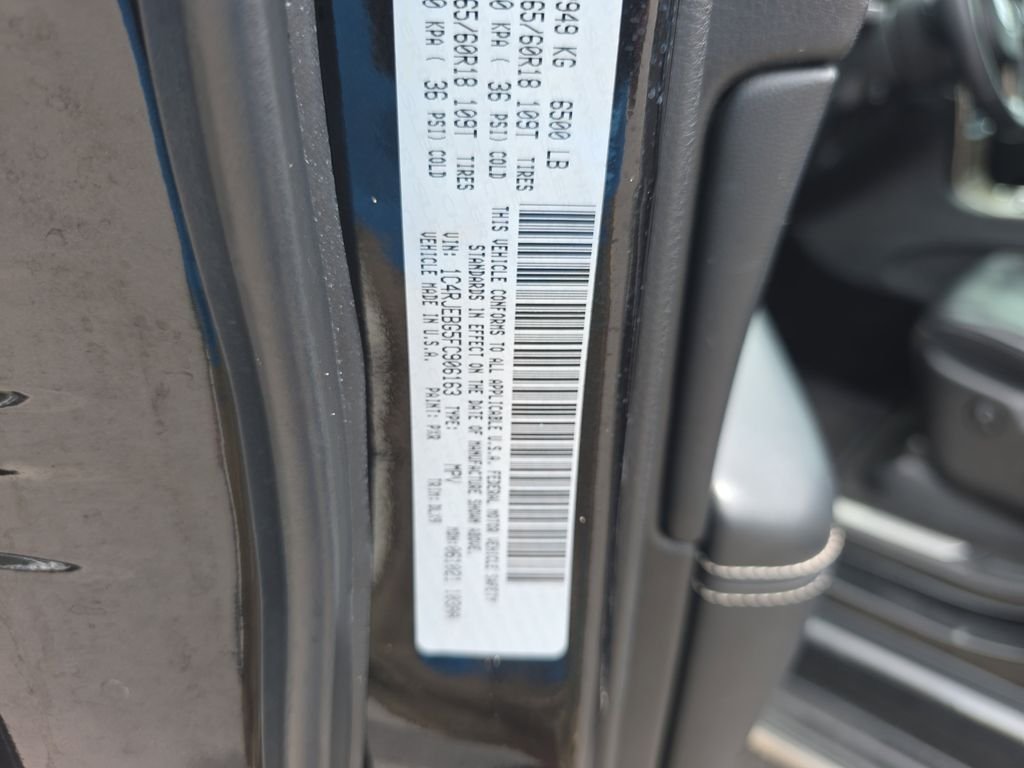 Used 2015 Black Jeep Limited image 34