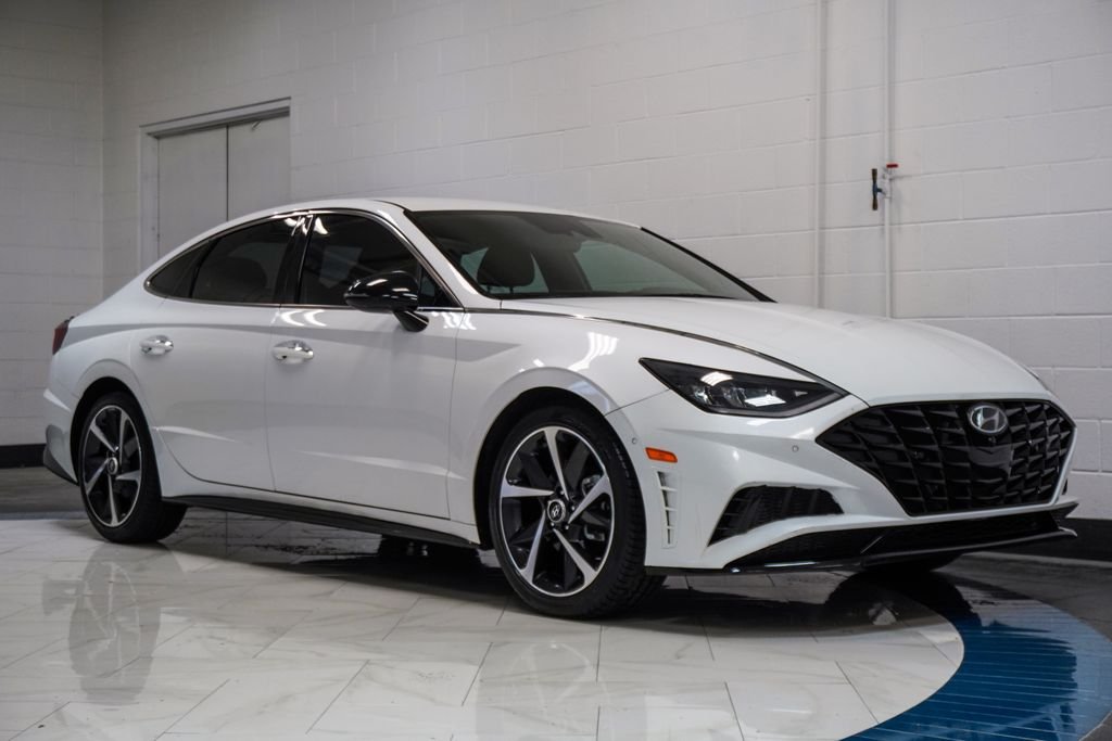 Used 2021 Gray Hyundai SEL Plus image 5