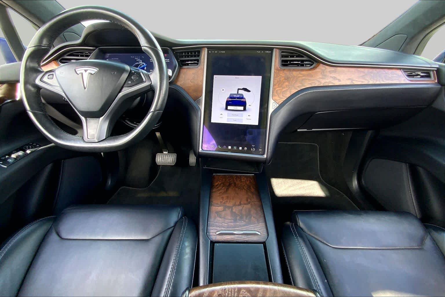 Used 2018 Deep Blue Metallic Tesla 75D image 14