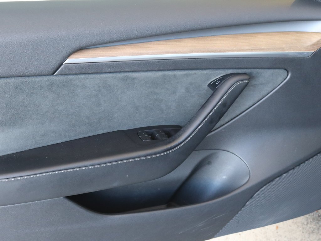 Used 2022 Silver Tesla Long Range image 22
