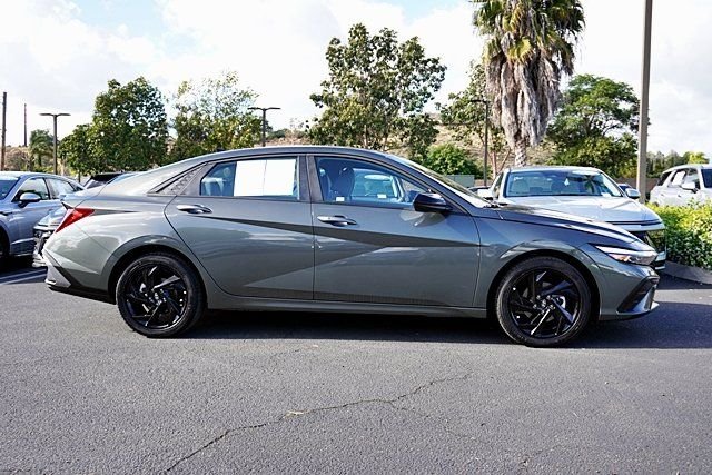 Used 2026 Gray Hyundai SEL Sport image 6
