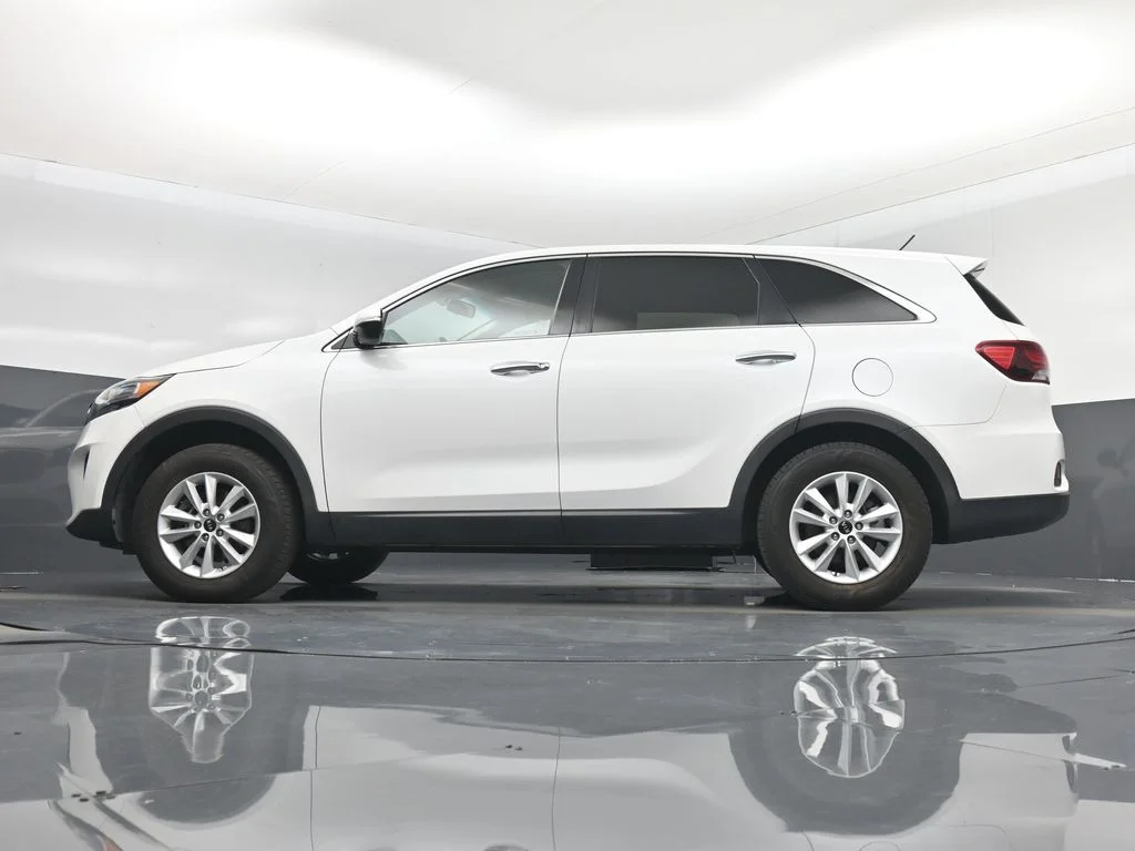 Used 2020 White Kia LX image 15