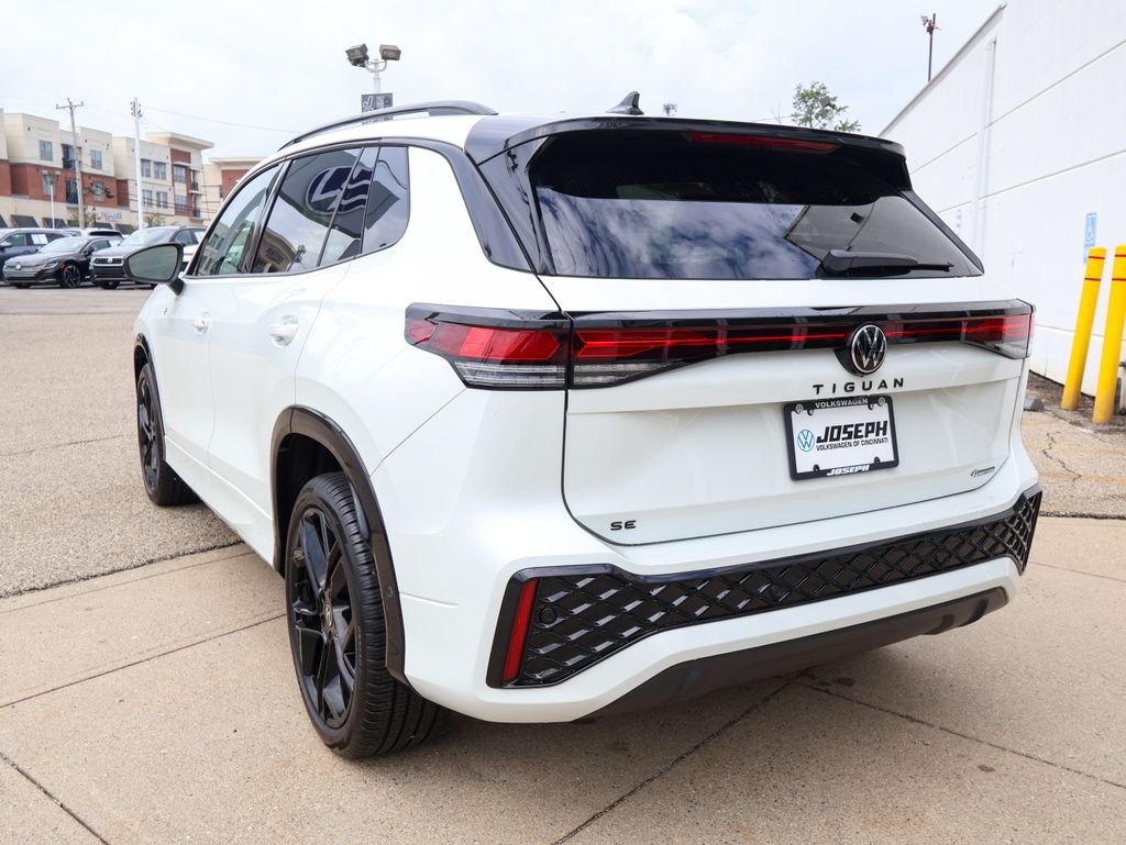 New 2026 White Volkswagen 2.0T SE R-Line Black image 3