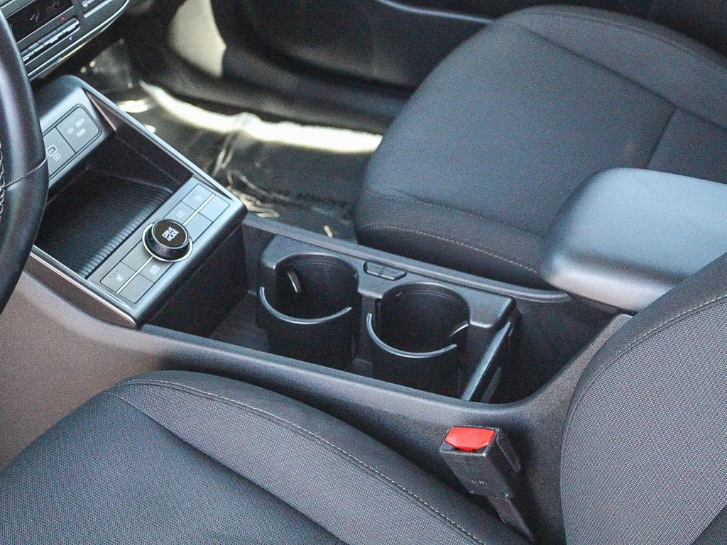 Used 2024 White Hyundai SEL image 20