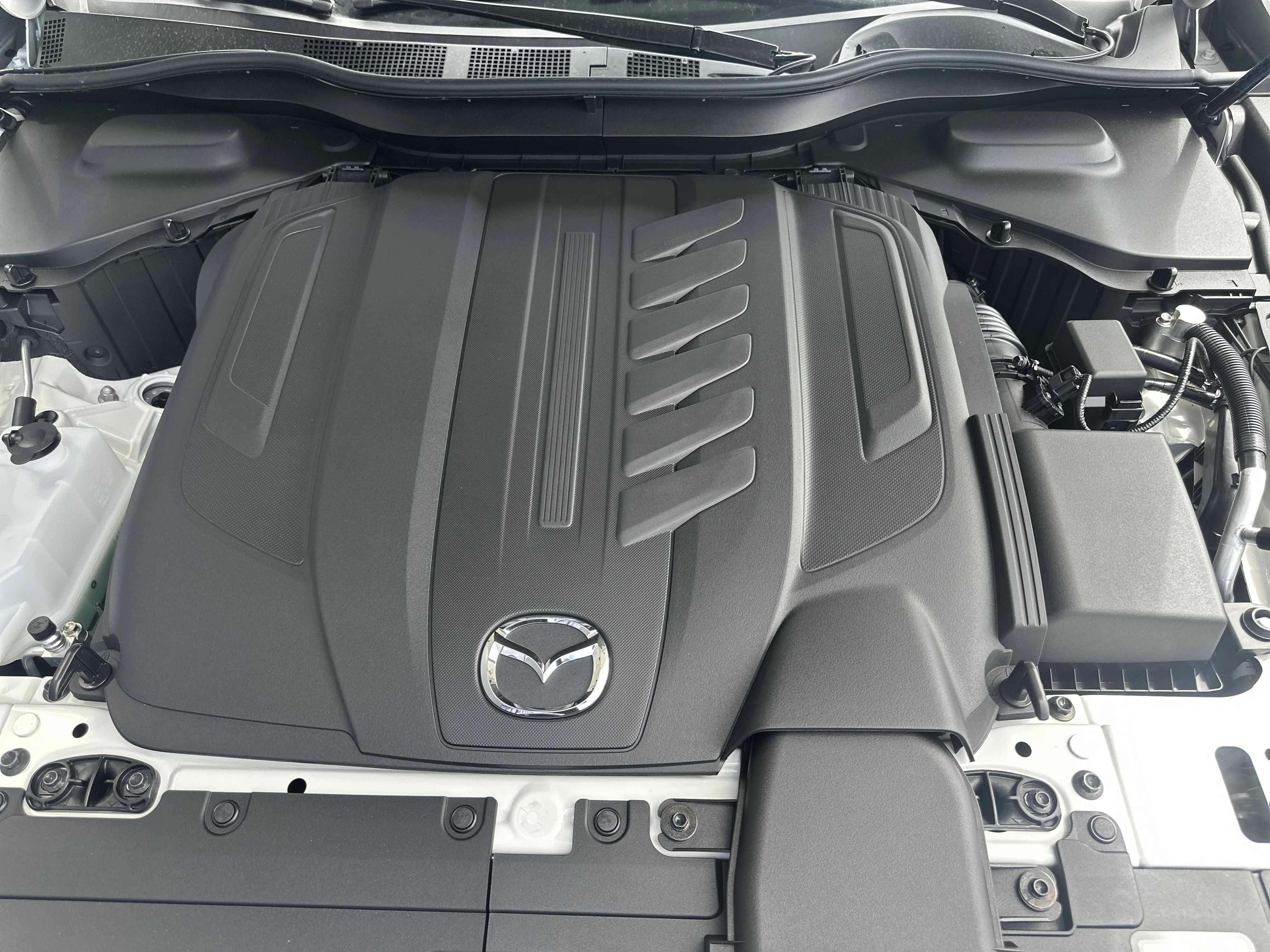 New 2026 Rhodium White Premium Mazda 3.3 Turbo Premium AWD image 32