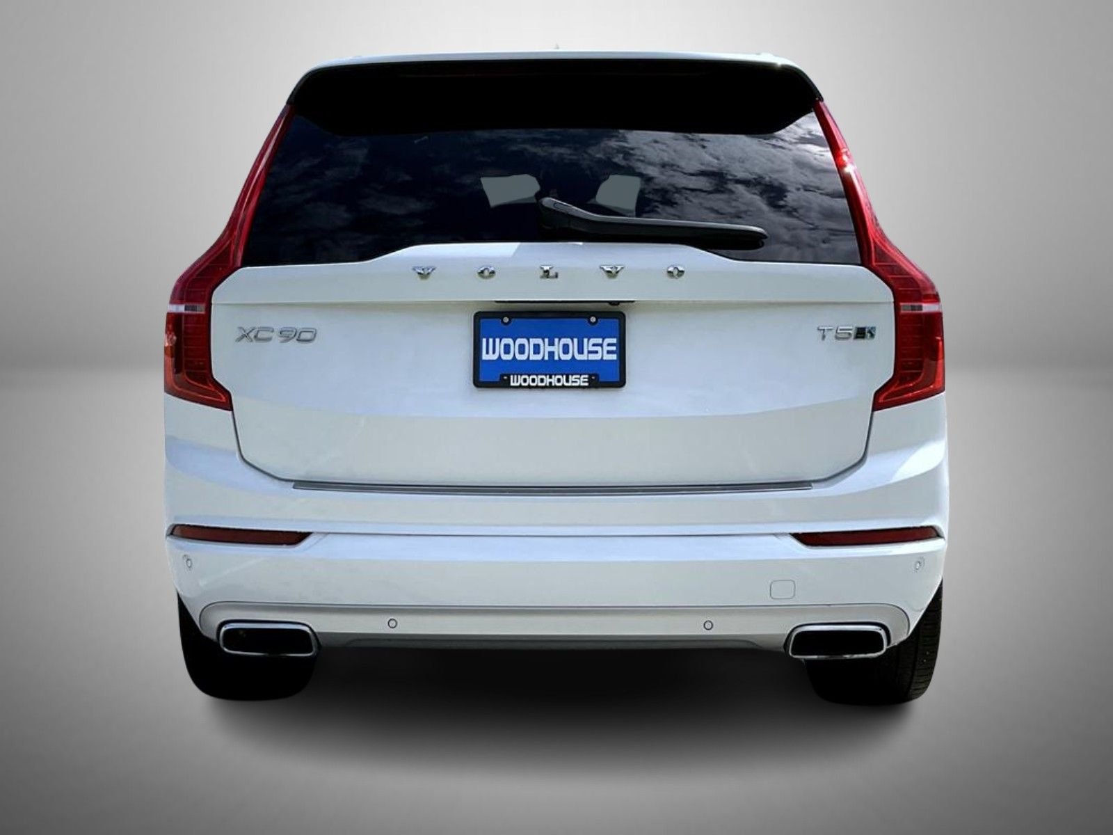 Used 2020 White Volvo T5 Momentum image 6