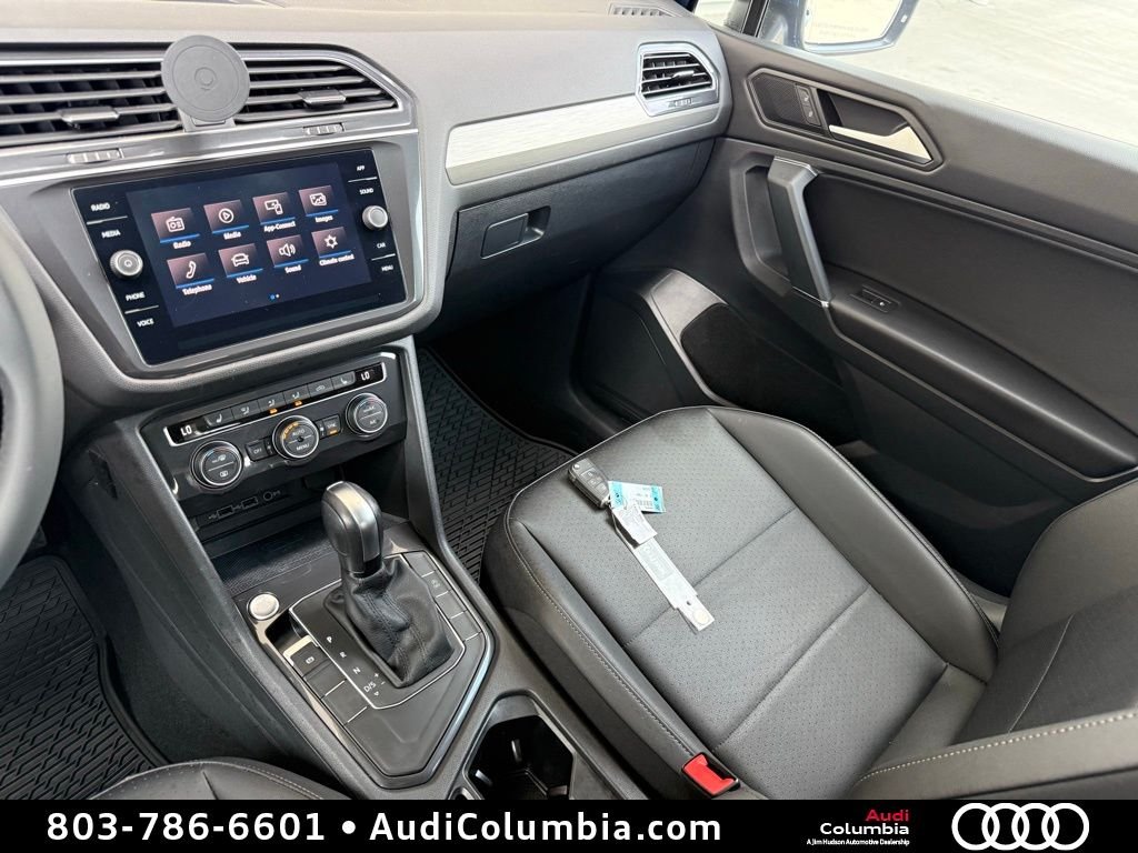Used 2020 Blue Volkswagen 2.0T SE image 30
