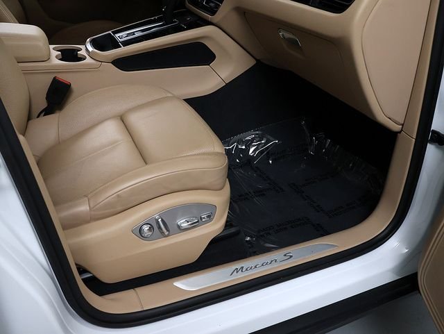 Used 2022 White Porsche S image 37