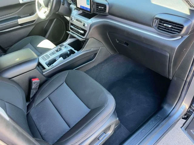 Used 2023 Gray Metallic Ford XLT image 25