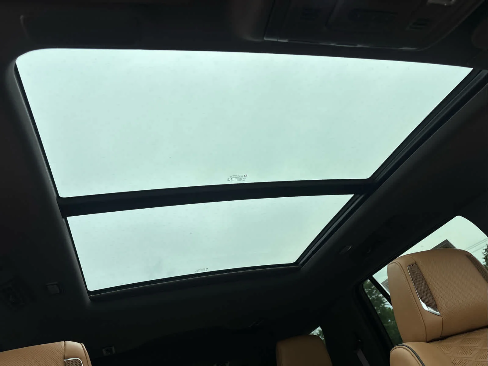 Used 2022 Crystal White Tricoat Cadillac Sport image 11