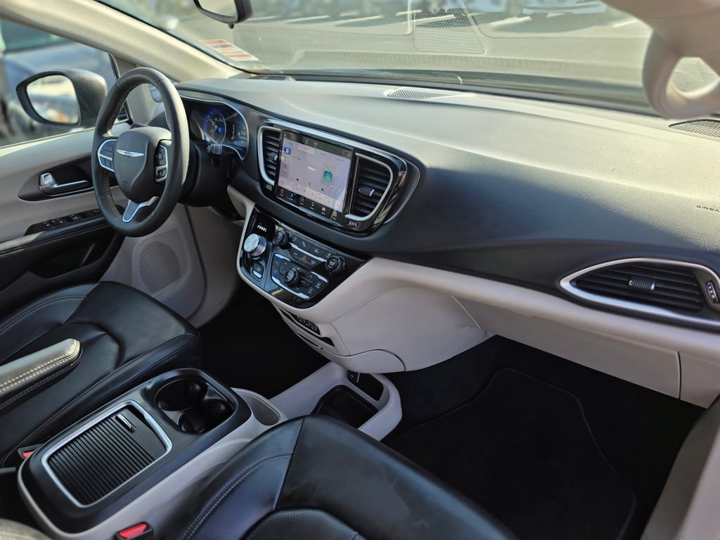 2023 Chrysler Pacifica Touring L - Photo 9