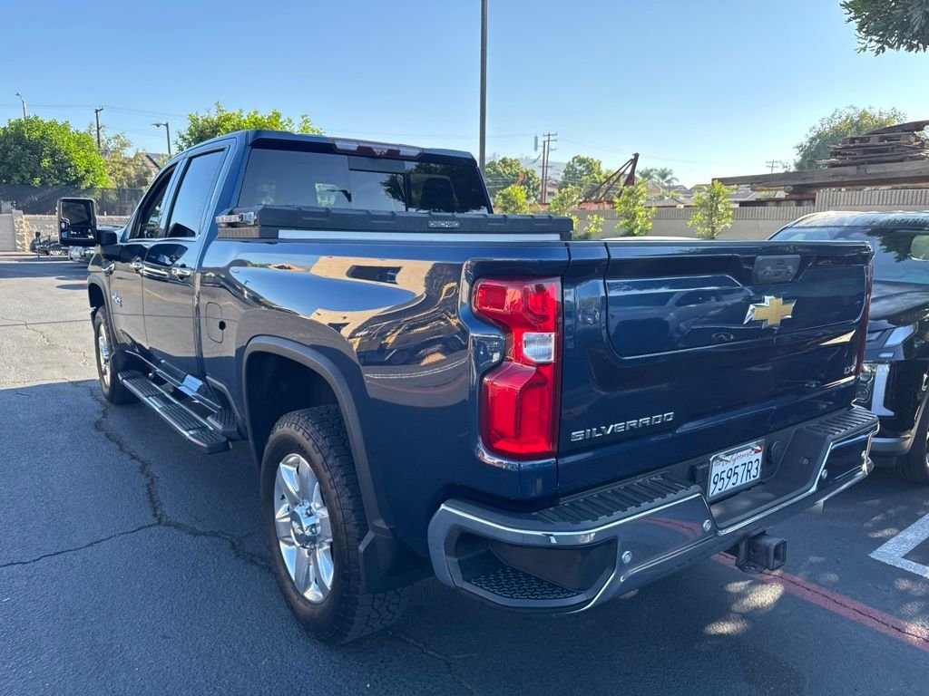 Used 2022 Blue Chevrolet LTZ image 4