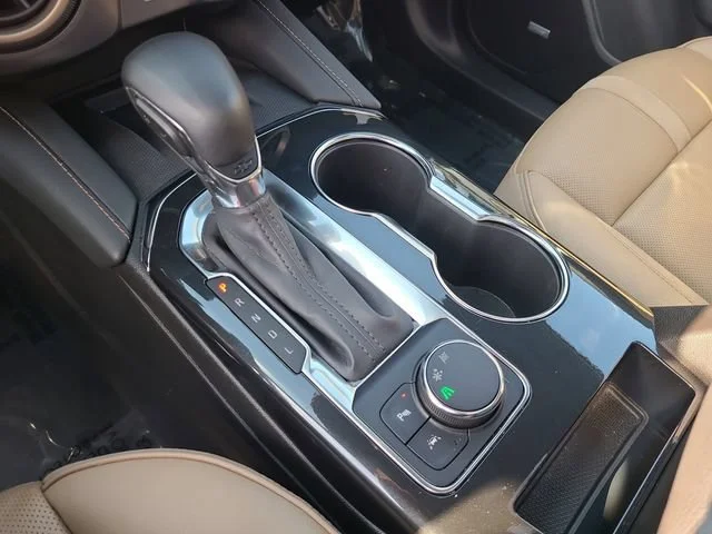 Used 2024 Iridescent Pearl Tricoat Chevrolet Premier image 33