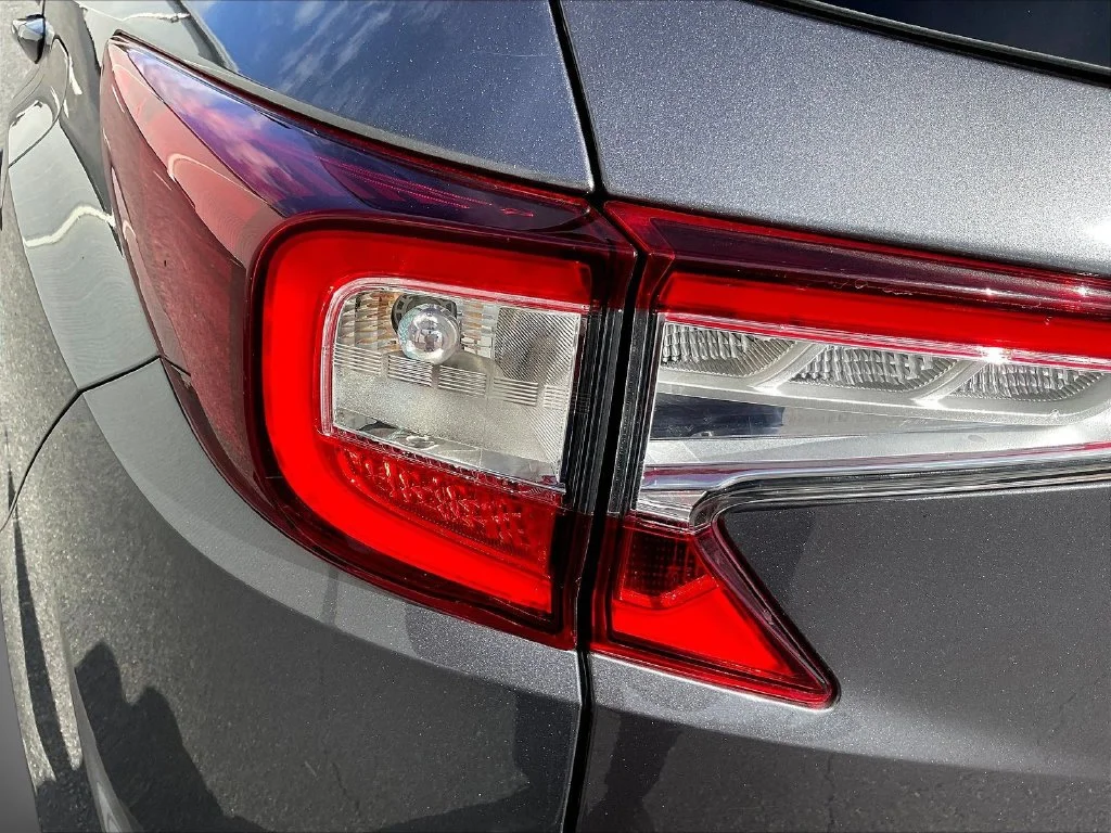 Used 2021 Majestic Black Pearl Acura Base image 23