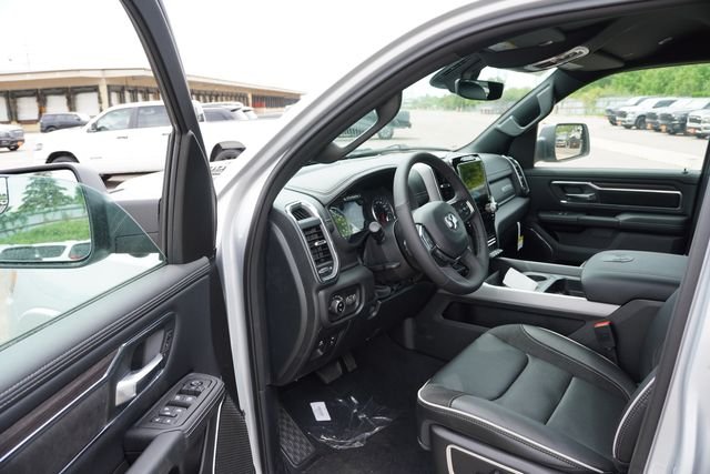 New 2026 Silver Zynith Exterior Paint RAM Laramie image 10