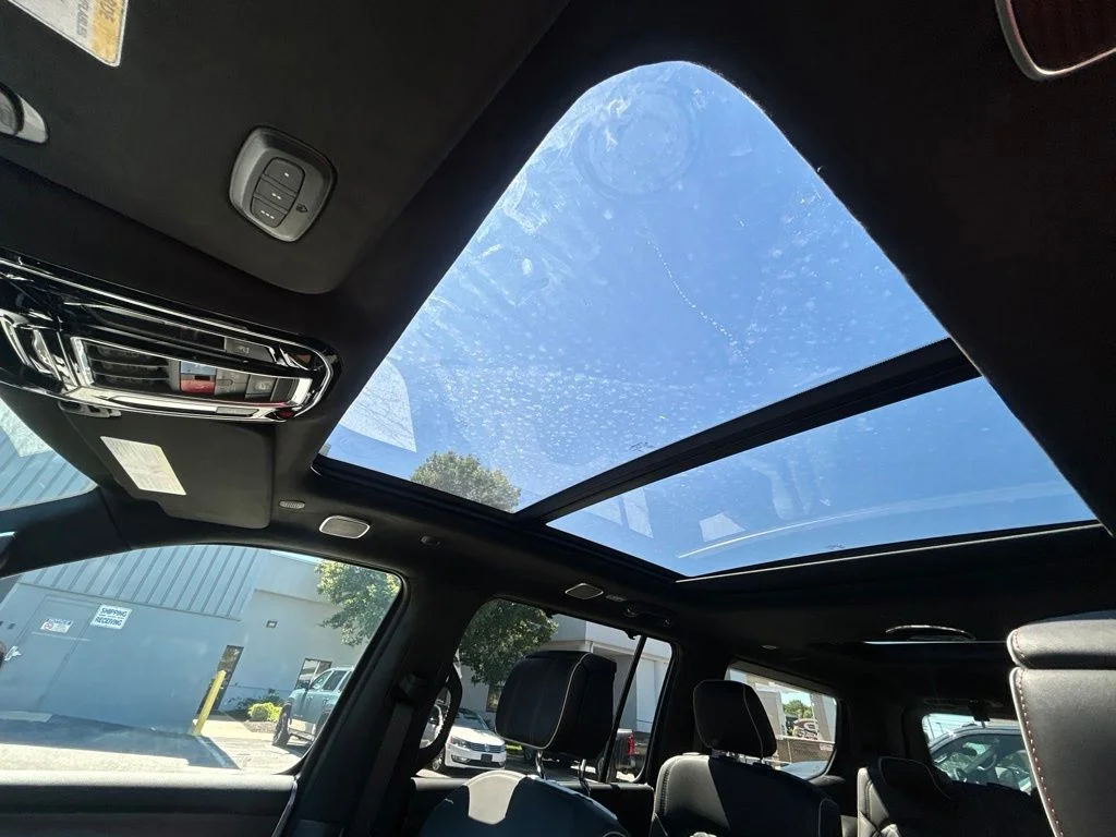New 2026 High Gloss Black Exterior Paint Jeep Summit Reserve image 31