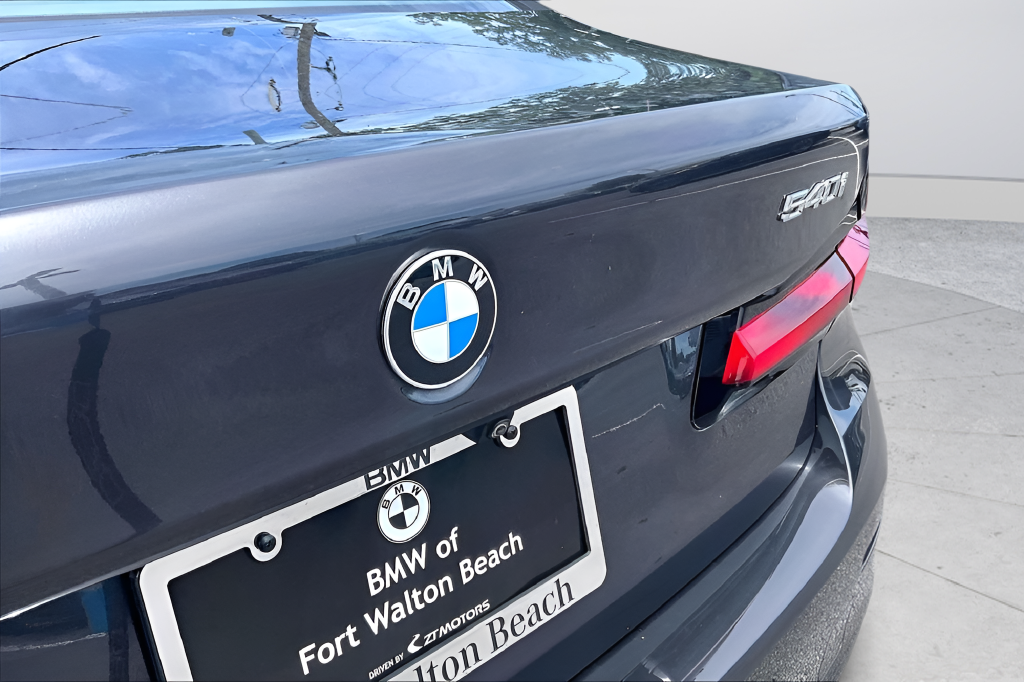 Used 2023 Gray BMW 540i image 33