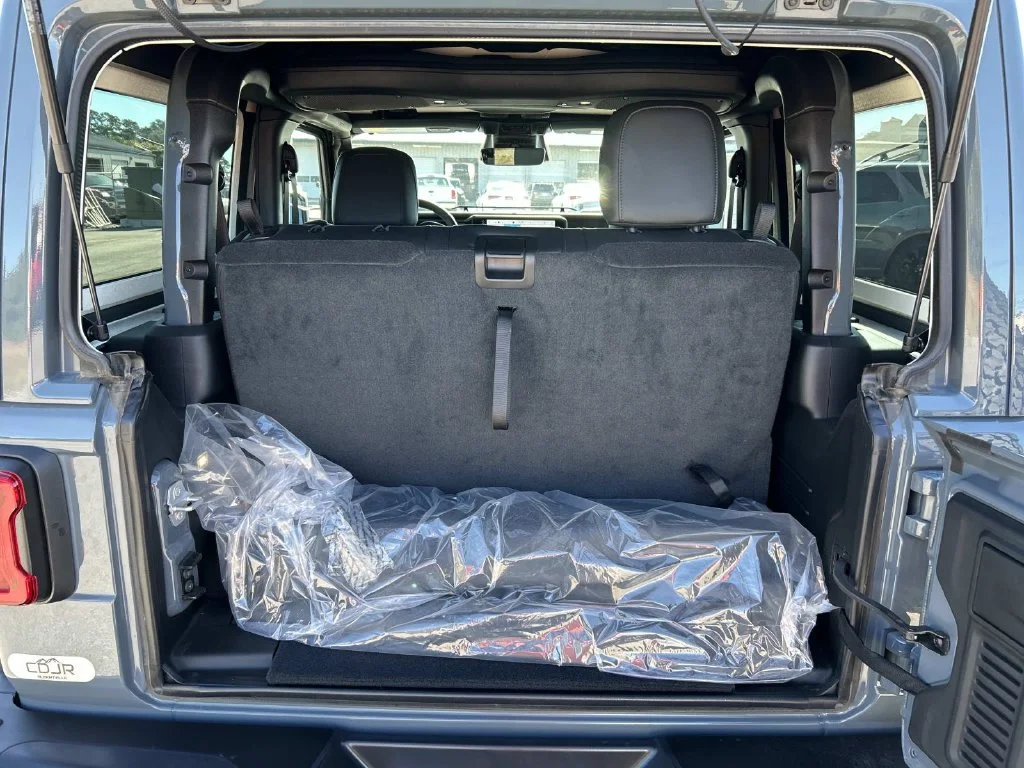 Used 2026 Gray Jeep Rubicon X image 10