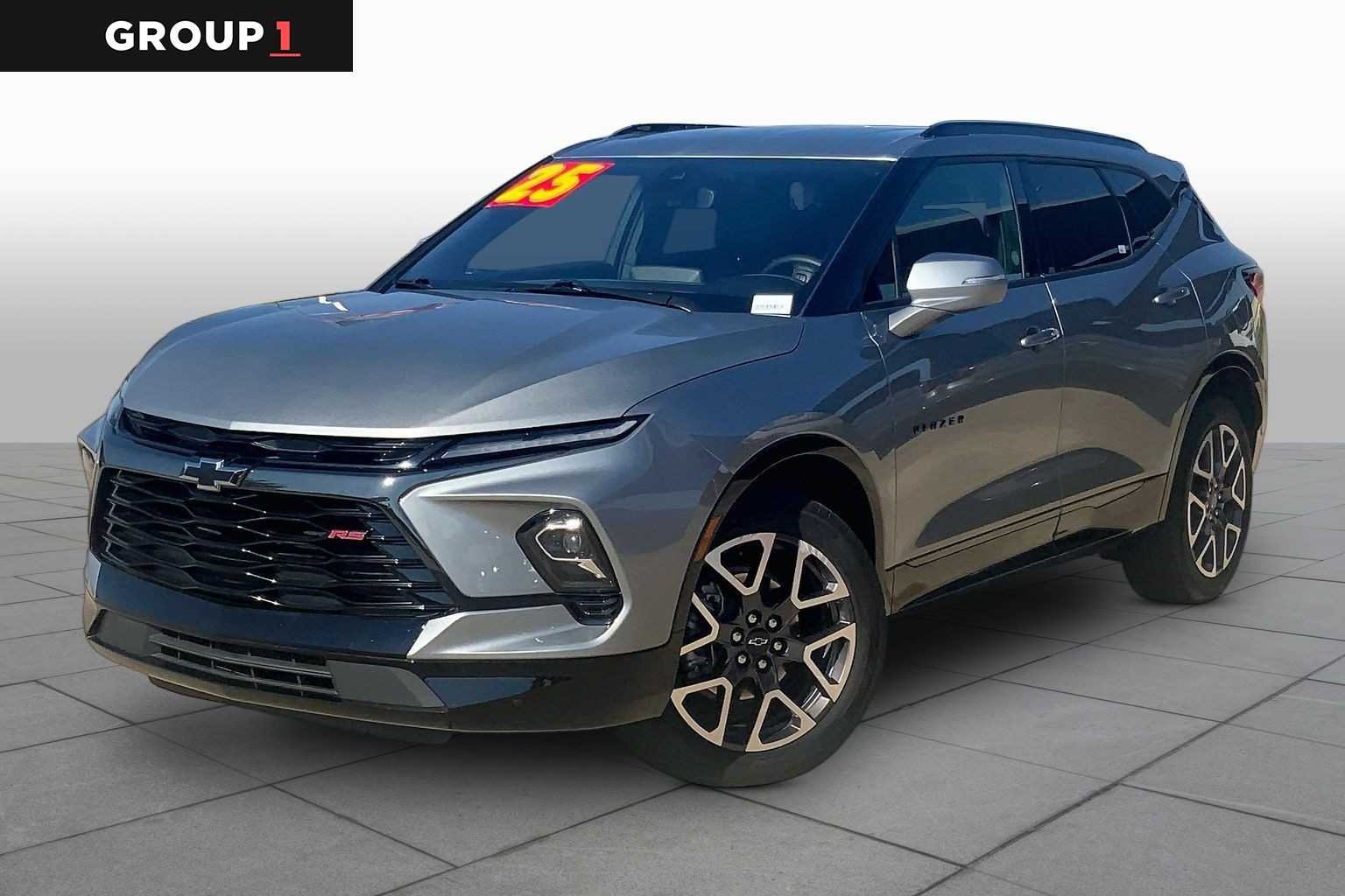 Used 2025 Sterling Gray Metallic Chevrolet RS image 1