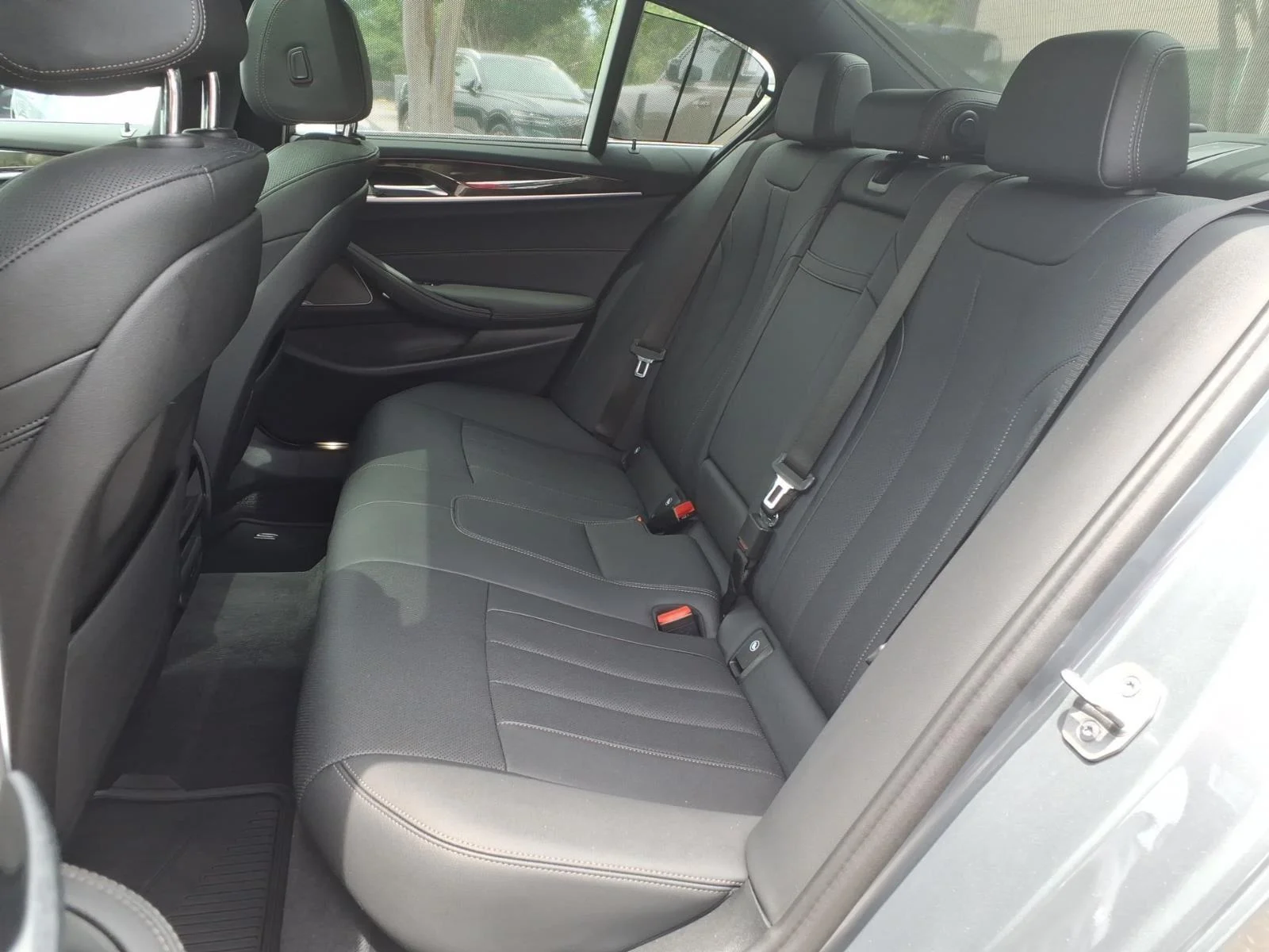 Used 2023 Skyscraper Gray Metallic BMW 530i image 20