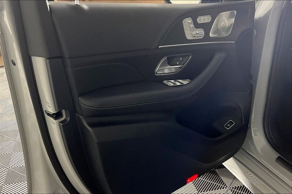 Used 2026  Mercedes-Benz GLE 450 image 15