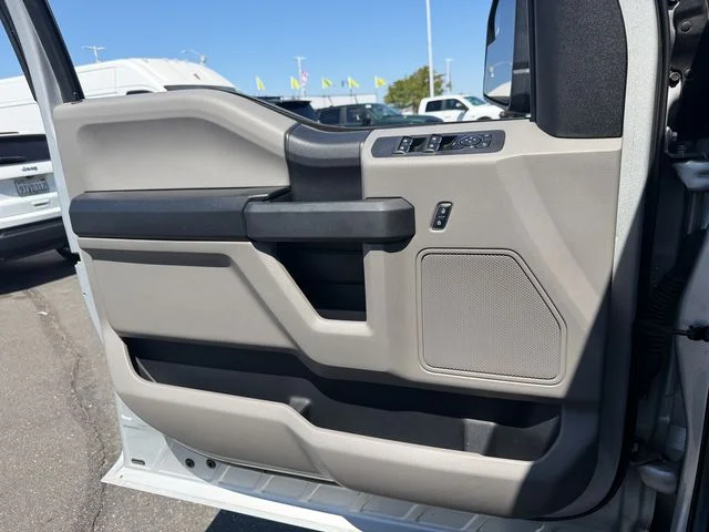 Used 2017 Silver Ford XL image 16