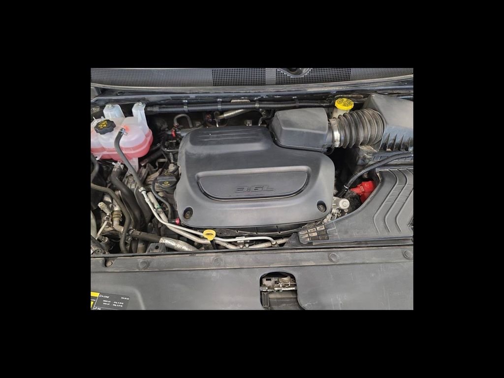 Used 2023 Black Chrysler Touring L image 21