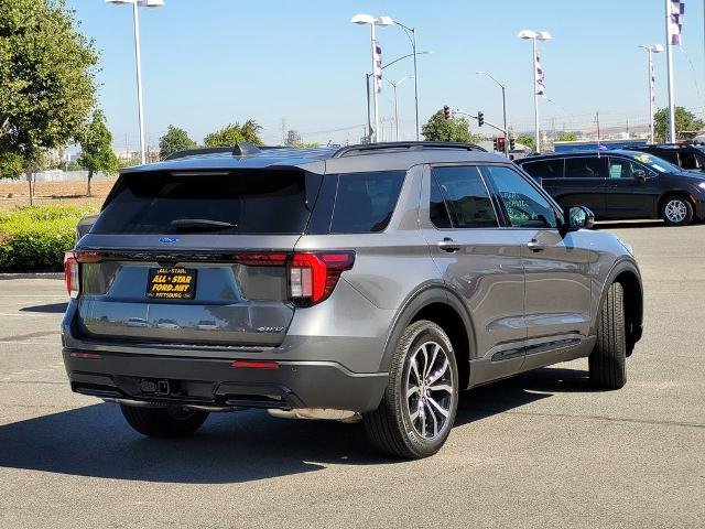 New 2026 Carbonized Gray Metallic Ford ST-Line image 3