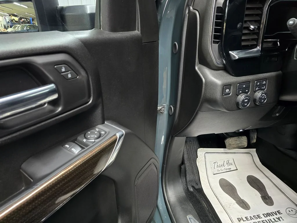 Used 2025 Gray Chevrolet LT image 13
