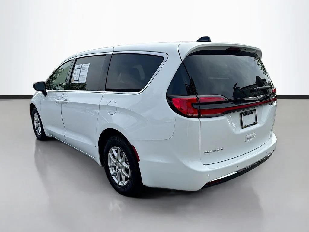 Used 2024 Bright White Clearcoat Chrysler Touring L image 5
