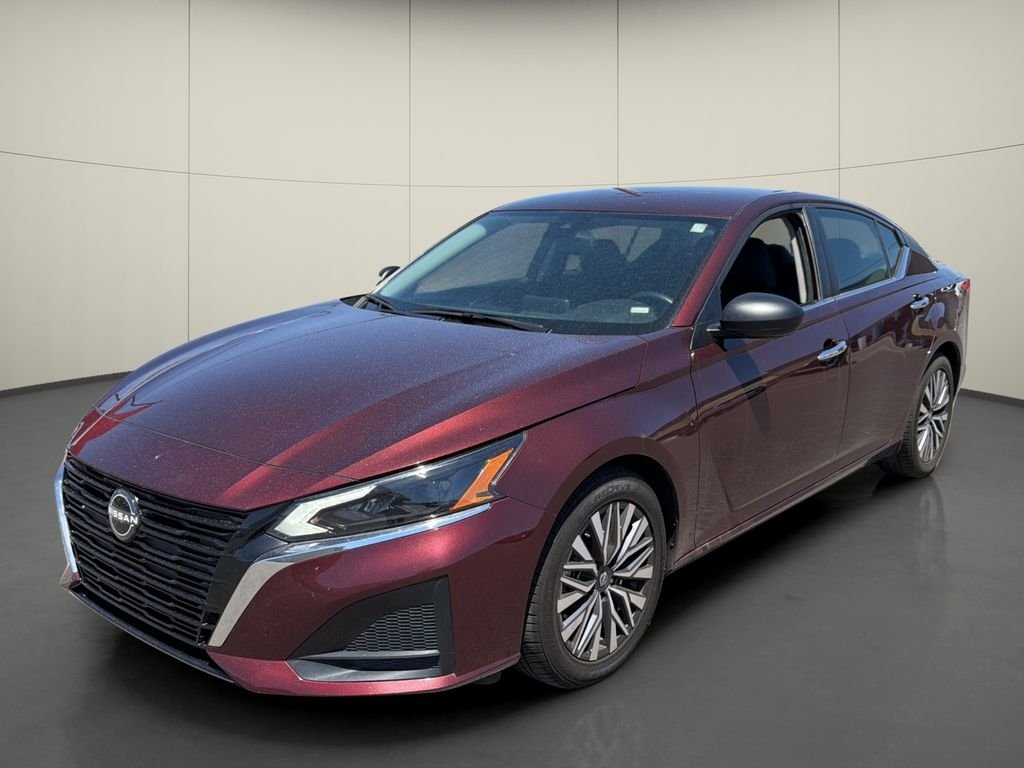 Used 2024 Red Nissan 2.5 SV image 3