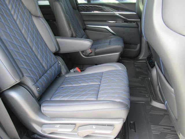 2026 Cadillac Escalade IQ Sport - Photo 35