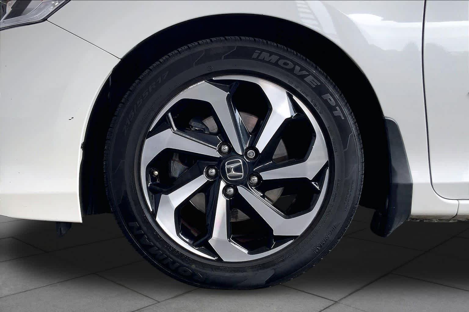 Used 2016 WHITE Honda EX-L image 11