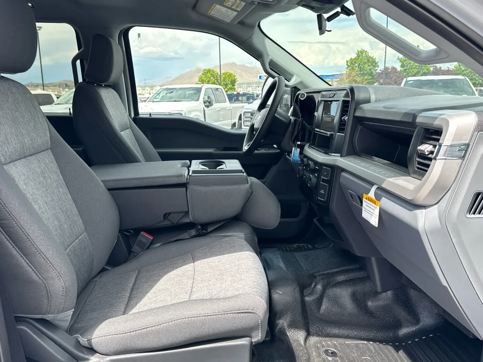 New 2026 Oxford White Ford F-550® XL image 15