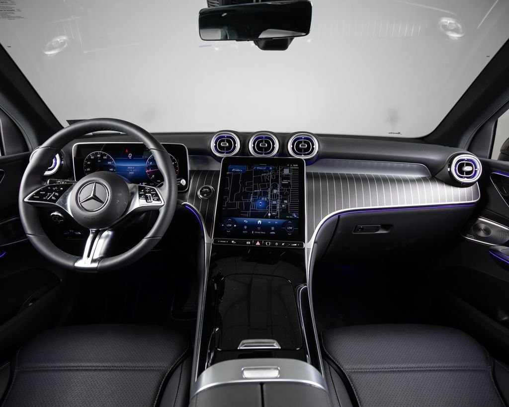 Used 2026 Black Mercedes-Benz GLC 300 image 7