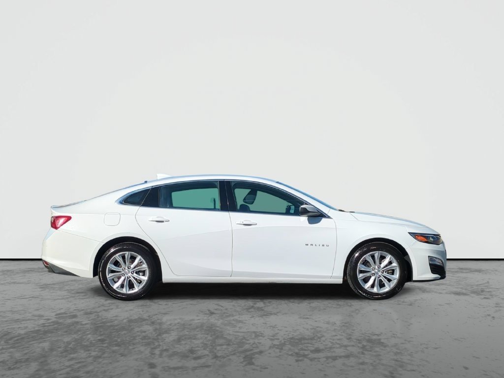 Used 2023 SUMMIT WHITE Chevrolet LT image 9