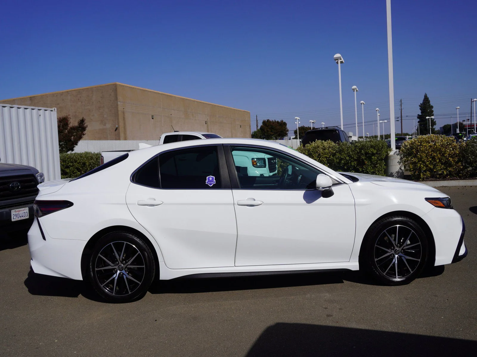 Used 2022 White Toyota SE image 4
