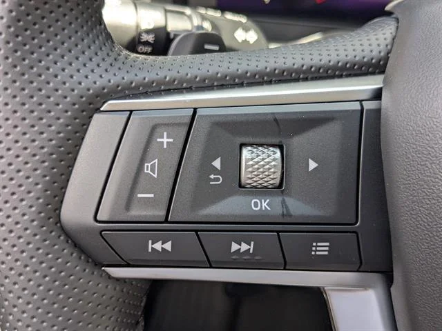 2025 Mitsubishi Outlander SE - Photo 23