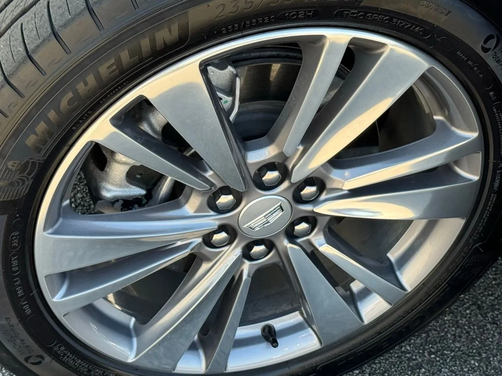 Used 2025 White Cadillac Premium Luxury image 4