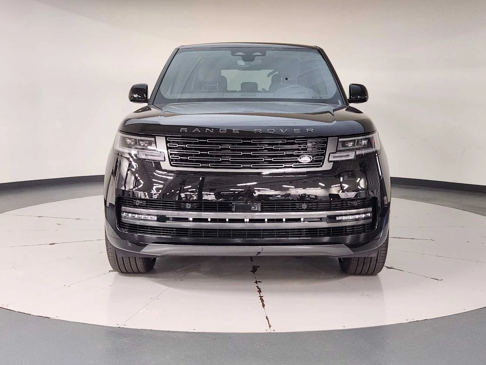 New 2026 Santorini Black Metallic Land Rover SE - P530 LWB 7 Seat image 16