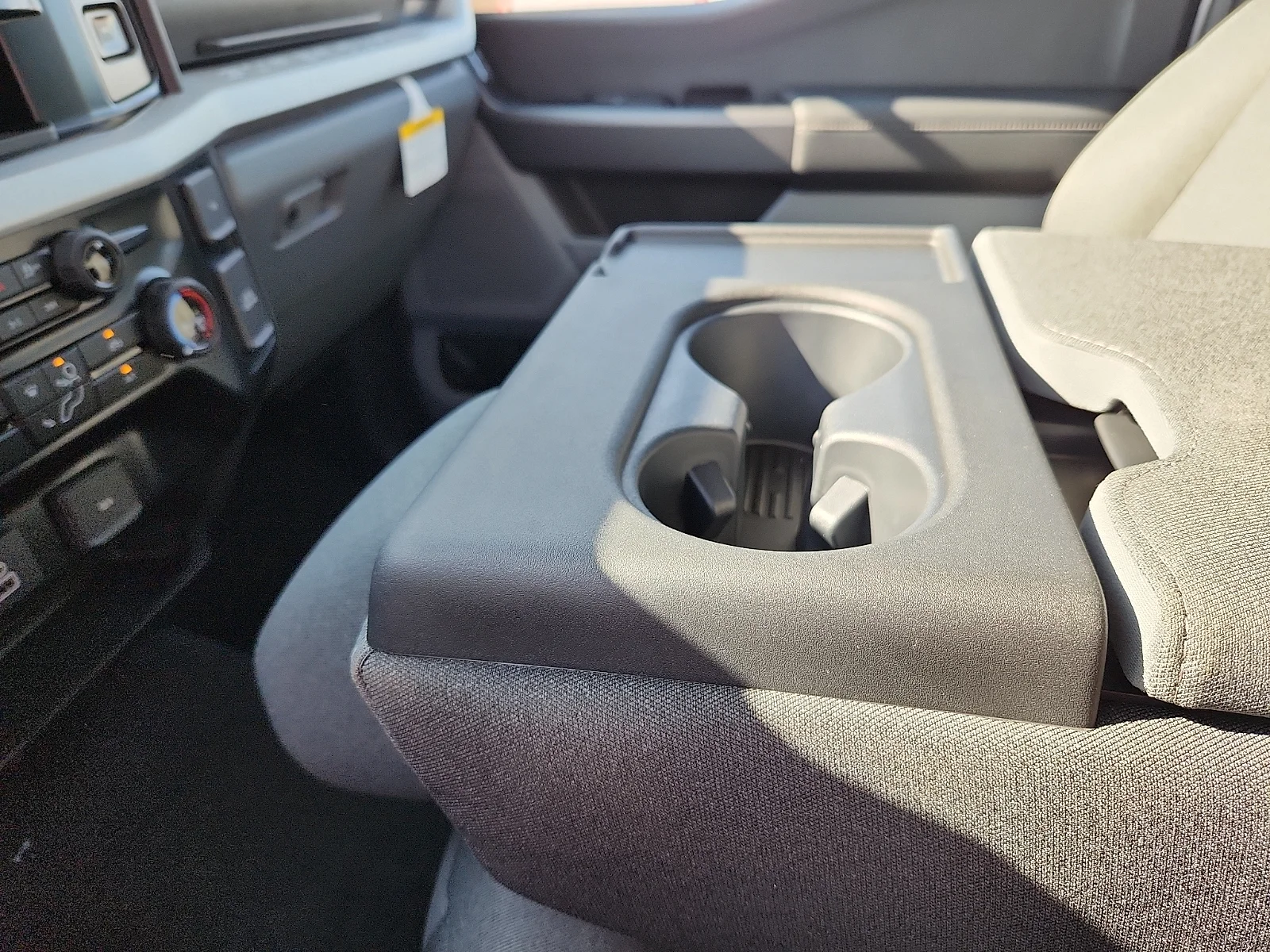 New 2027 Oxford White Ford XLT image 25